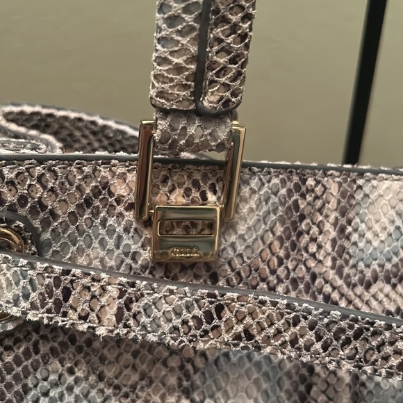 G.I.L.I. Leather Reptile Pattern Medium Satchel/Tote - Picture 4 of 16